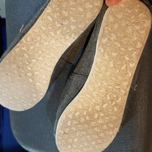 TOMS Grey canvas shoes - Picture 3 of 3